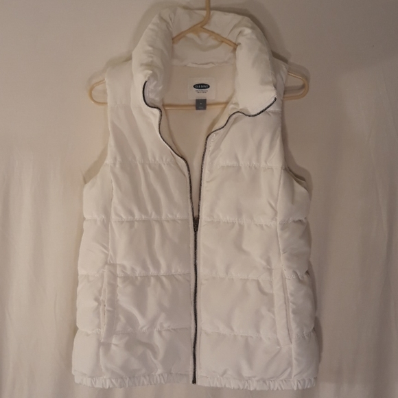 Old Navy Jackets & Blazers - Old Navy Puffy Vest ***4/$40***
